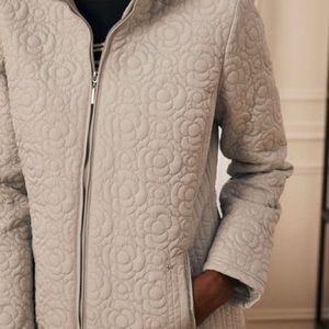 Weatherproof - Hooded Floral Quilted Coat size medium - grey (1)